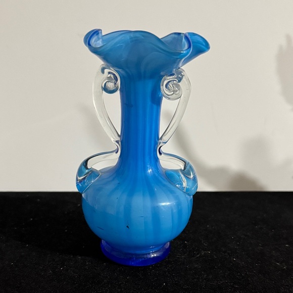 Other - Vintage 1950s 6 inch hand blown glass blue vase with double handles